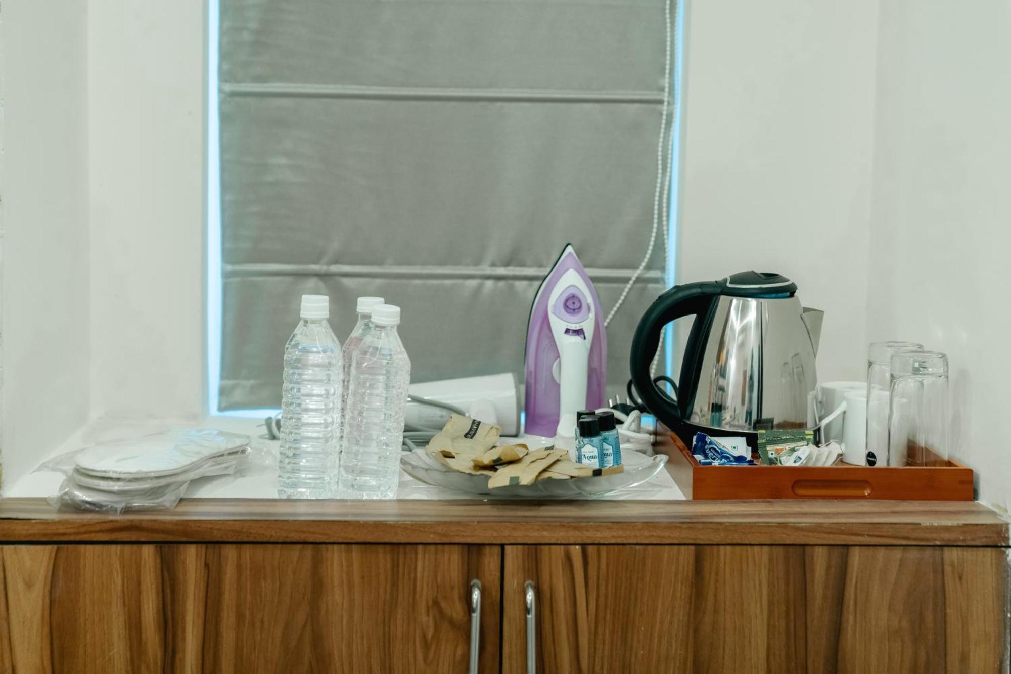 Hotel Euphoria Airport Zone Haiderabad Buitenkant foto