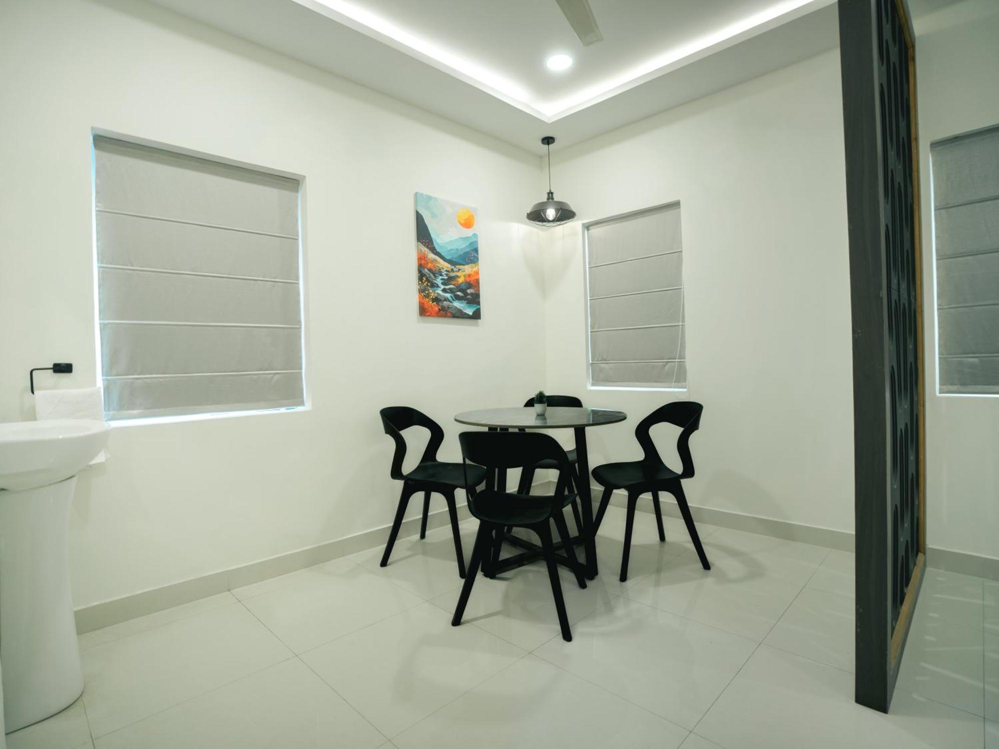 Hotel Euphoria Airport Zone Haiderabad Buitenkant foto