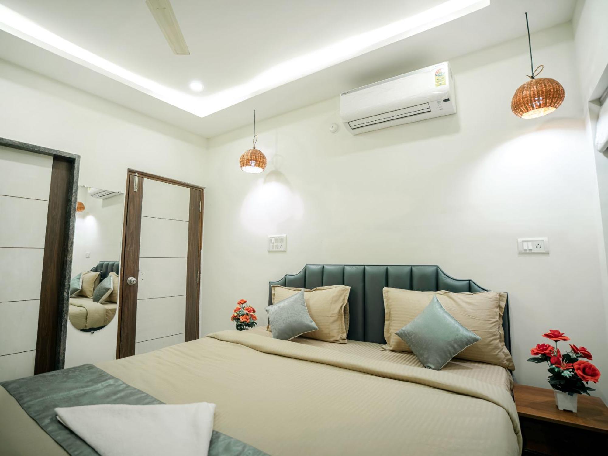 Hotel Euphoria Airport Zone Haiderabad Buitenkant foto