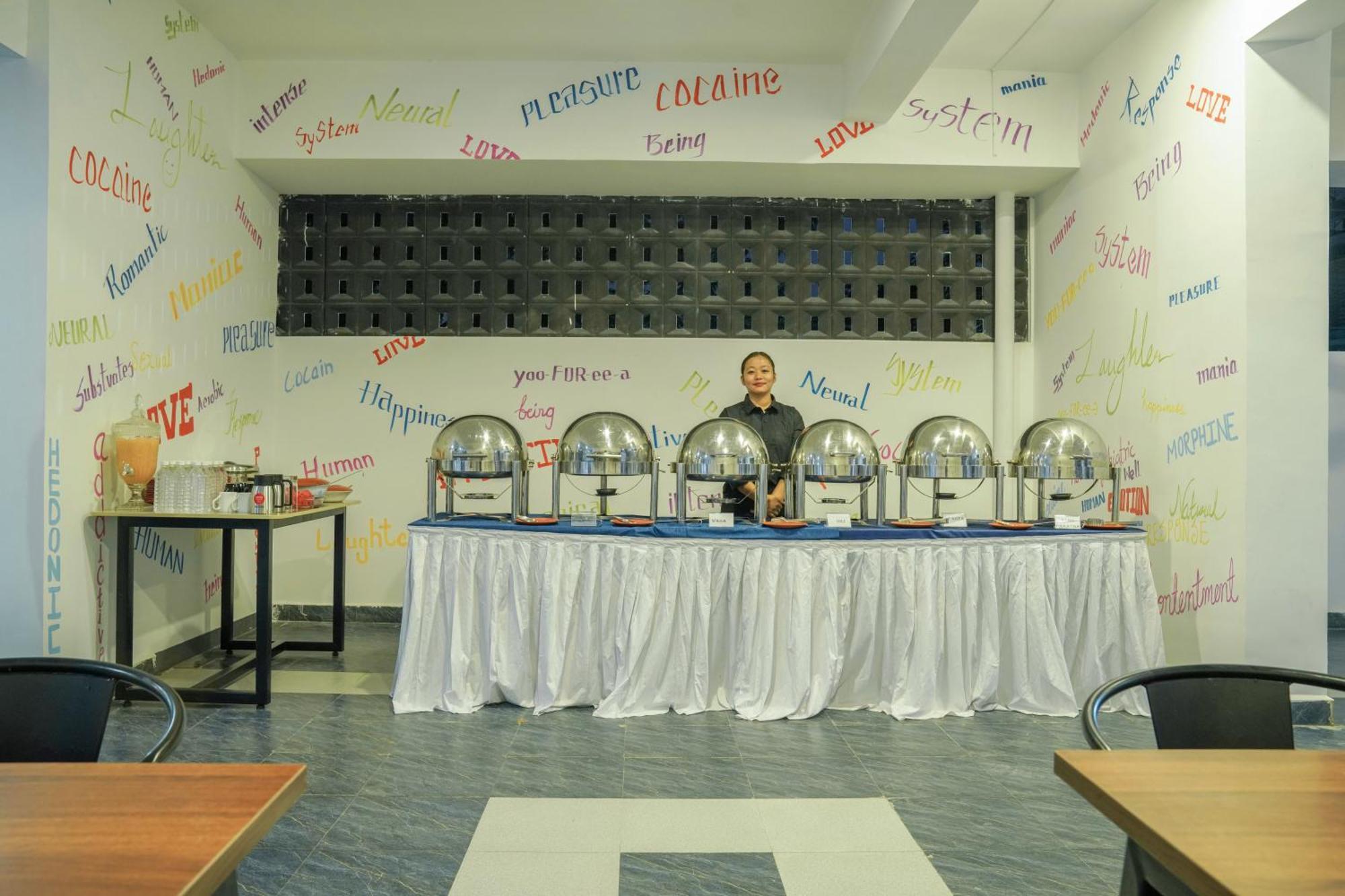 Hotel Euphoria Airport Zone Haiderabad Buitenkant foto