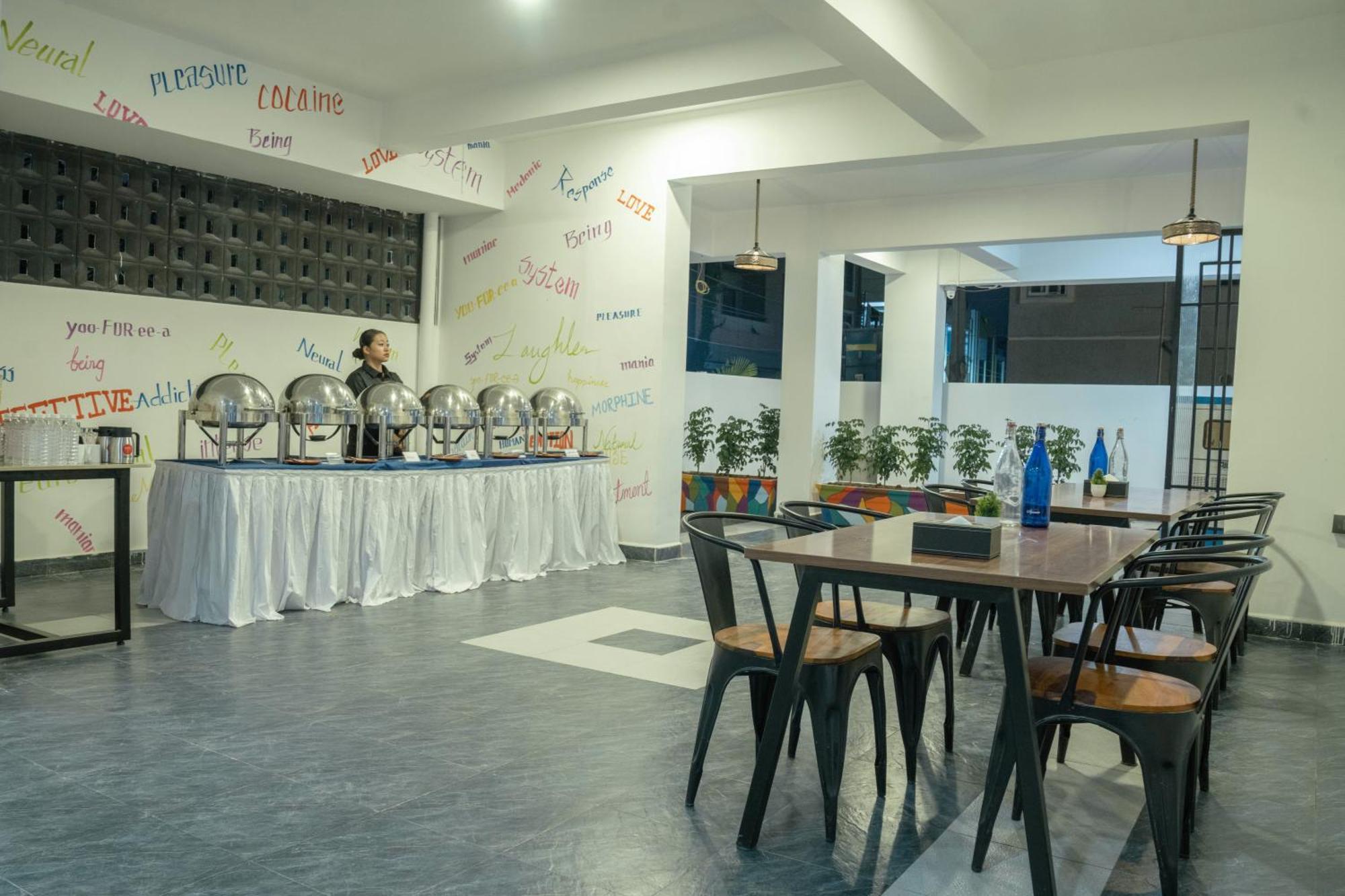 Hotel Euphoria Airport Zone Haiderabad Buitenkant foto