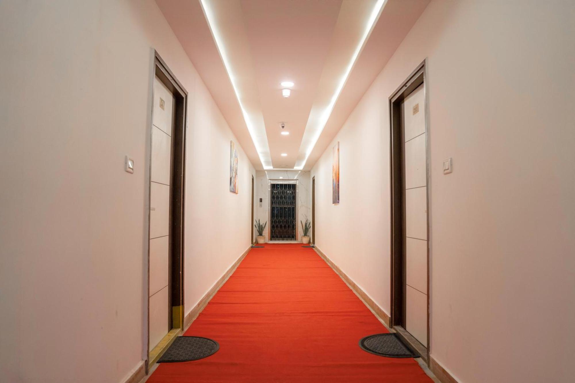 Hotel Euphoria Airport Zone Haiderabad Buitenkant foto